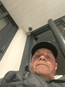 Snapshot of kanos71 chatting on 03/08/26, 12:41 kanos71 online show from 03/08/26, 12:41