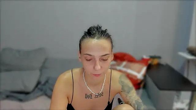 Snapshot of AnnaMized chatting on 01/06/26, 07:12 AnnaMized online show from 01/06/26, 07:12