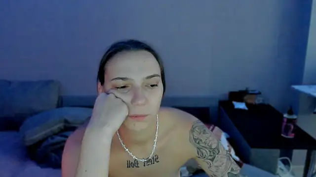 Snapshot of AnnaMized chatting on 01/16/26, 04:38 AnnaMized online show from 01/16/26, 04:38