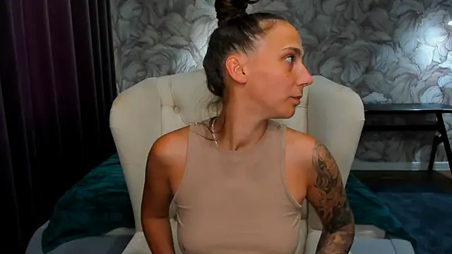 Snapshot of AnnaMized chatting on 03/28/26, 08:25 AnnaMized online show from 03/28/26, 08:25