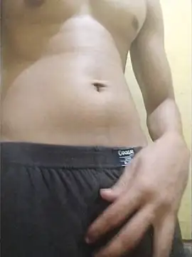 Snapshot of desiBig_dick chatting on 04/23/26, 05:26 desiBig dick online show from 04/23/26, 05:26
