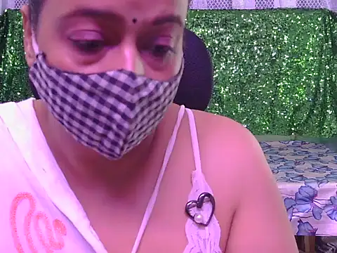 Snapshot of sweet-Soniyaa chatting on 01/09/26, 04:48 sweet-Soniyaa online show from 01/09/26, 04:48