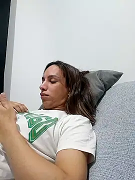 ofjuliaa online show from 04/25/26, 04:26