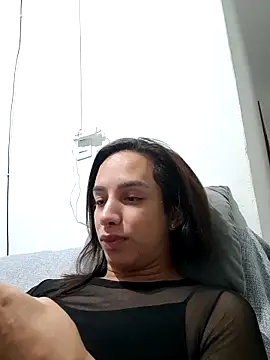 ofjuliaa online show from 05/08/26, 09:03