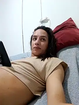 ofjuliaa online show from 06/15/26, 12:13
