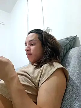 ofjuliaa online show from 06/19/26, 02:38