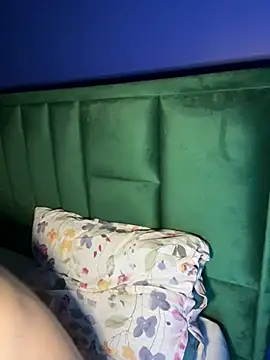 Snapshot of ANU-ZET chatting on 01/09/26, 07:59 ANU-ZET online show from 01/09/26, 07:59