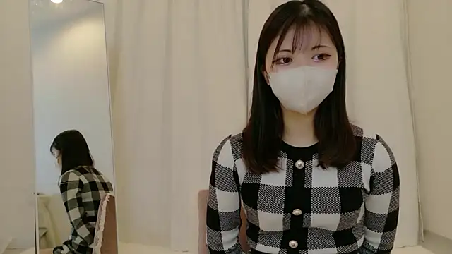 Snapshot of himarichan_v chatting on 02/11/26, 03:28 himarichan v online show from 02/11/26, 03:28