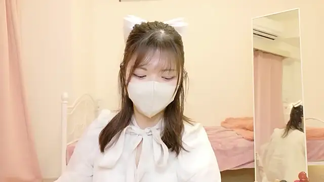 Snapshot of himarichan_v chatting on 02/23/26, 06:05 himarichan v online show from 02/23/26, 06:05