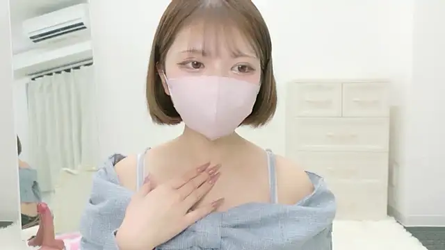 Snapshot of himarichan_v chatting on 03/15/26, 02:01 himarichan v online show from 03/15/26, 02:01