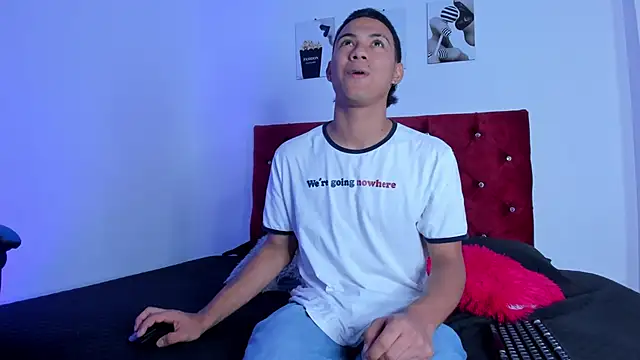 Snapshot of Liamsubtle01 chatting on 01/09/26, 05:48 Liamsubtle01 online show from 01/09/26, 05:48