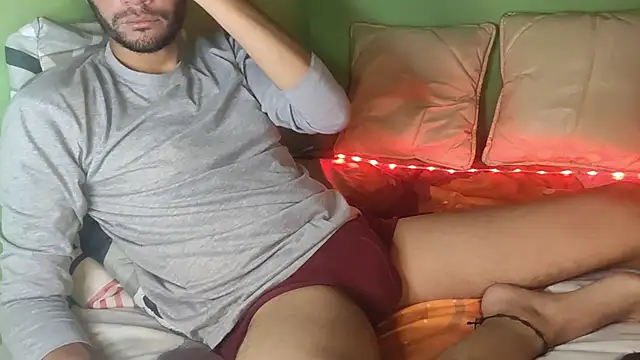 Snapshot of Taylor_Blaze94 chatting on 02/09/26, 02:48 Taylor Blaze94 online show from 02/09/26, 02:48