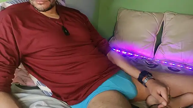 Snapshot of Taylor_Blaze94 chatting on 03/14/26, 01:23 Taylor Blaze94 online show from 03/14/26, 01:23