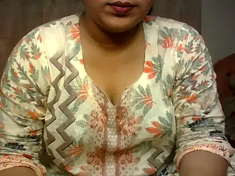 Snapshot of Sima_Roy95 chatting on 05/08/26, 06:02 Sima Roy95 online show from 05/08/26, 06:02