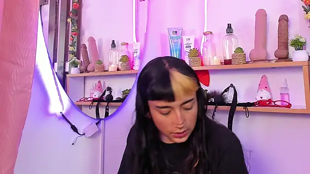 MeowMota  online show from 04/24/26, 06:32