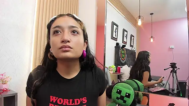 MeowMota  online show from 06/19/26, 04:33