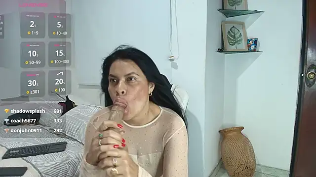 Snapshot of perla_hot4u chatting on 07/02/26, 03:23 perla hot4u online show from 07/02/26, 03:23