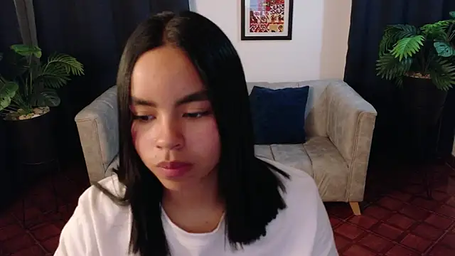 Snapshot of SofiaMante_ chatting on 03/05/26, 10:17 SofiaMante online show from 03/05/26, 10:17