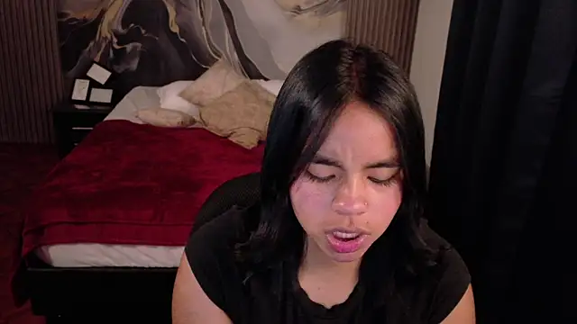 SofiaMante  online show from 05/13/26, 11:11