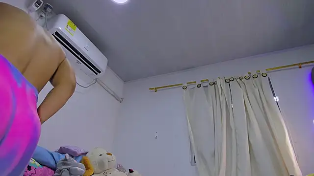 vennuss19 online show from 04/30/26, 10:58