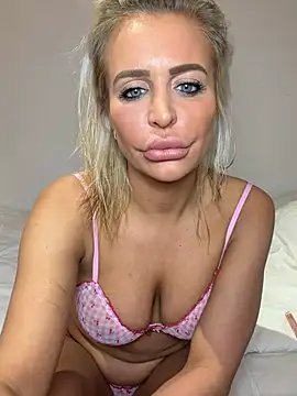 Snapshot of AliceDx chatting on 02/19/26, 09:11 AliceDx online show from 02/19/26, 09:11