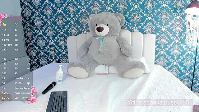 Snapshot of Chaotic_star chatting on 02/13/26, 03:35 Chaotic star online show from 02/13/26, 03:35