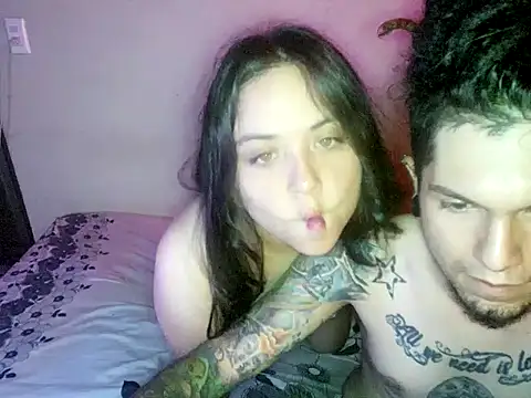 Snapshot of steffandjoshh420 chatting on 02/04/26, 02:06 steffandjoshh420 online show from 02/04/26, 02:06