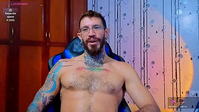 Snapshot of Simon_Rz chatting on 04/14/26, 12:11 Simon Rz online show from 04/14/26, 12:11