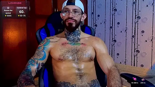 Snapshot of Simon_Rz chatting on 04/18/26, 12:20 Simon Rz online show from 04/18/26, 12:20
