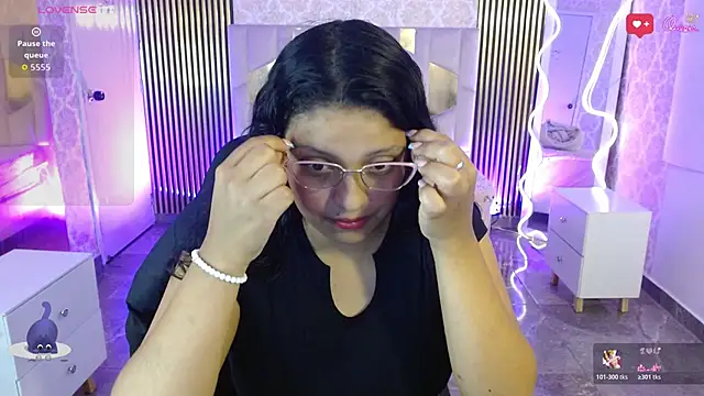 Snapshot of TATTI_TAY chatting on 03/09/26, 07:29 TATTI TAY online show from 03/09/26, 07:29