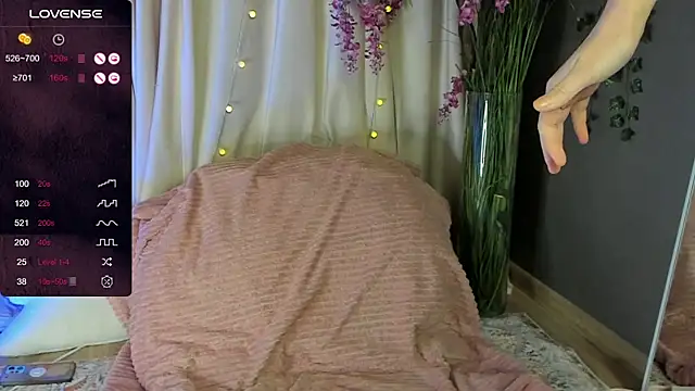 Snapshot of Ruby_blossom_ chatting on 01/11/26, 09:09 Ruby blossom online show from 01/11/26, 09:09