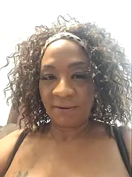 Snapshot of Big_Booty_Bonnie chatting on 03/04/26, 04:24 Big Booty Bonnie online show from 03/04/26, 04:24