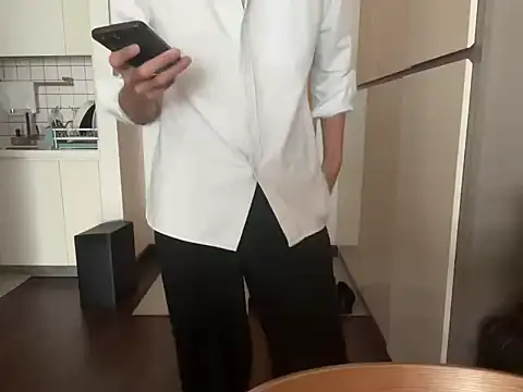 Snapshot of Dickieplay001 chatting on 03/21/26, 06:51 Dickieplay001 online show from 03/21/26, 06:51