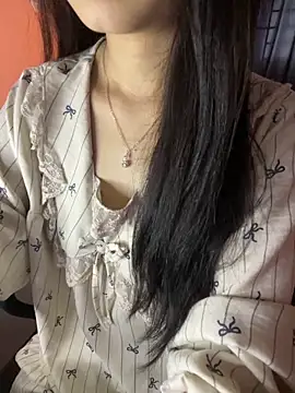 Snapshot of Jennybae23 chatting on 03/24/26, 06:51 Jennybae23 online show from 03/24/26, 06:51