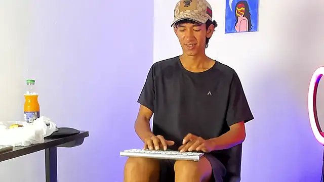 neitan miller  online show from 06/26/26, 02:21