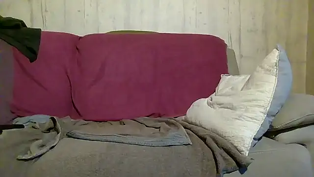 Helinetrav online show from 05/03/26, 06:47