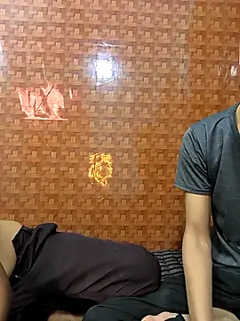 Snapshot of Antique_stickchart_couple chatting on 02/13/26, 04:08 Antique stickchart couple online show from 02/13/26, 04:08