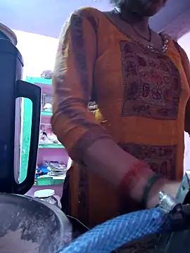 Snapshot of Nilam_cute chatting on 03/17/26, 03:44 Nilam cute online show from 03/17/26, 03:44