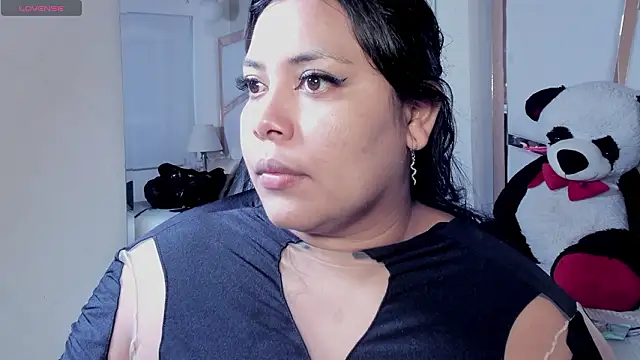 Snapshot of tatikanyx chatting on 02/01/26, 12:15 tatikanyx online show from 02/01/26, 12:15