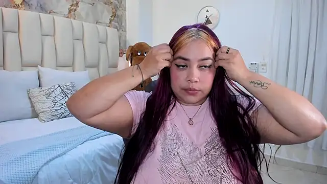 Snapshot of tatikanyx chatting on 02/24/26, 12:25 tatikanyx online show from 02/24/26, 12:25