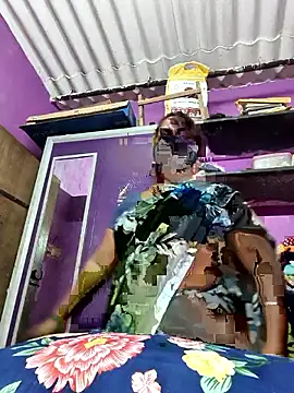 Snapshot of Tamil_Hot_Priya chatting on 01/14/26, 03:28 Tamil Hot Priya online show from 01/14/26, 03:28