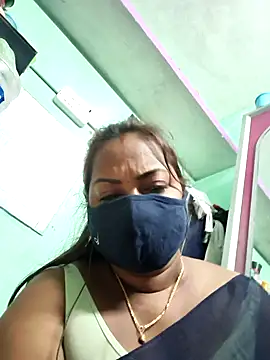 Snapshot of Tamil_Hot_Priya chatting on 01/17/26, 11:41 Tamil Hot Priya online show from 01/17/26, 11:41