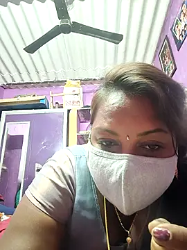 Snapshot of Tamil_Hot_Priya chatting on 02/10/26, 11:42 Tamil Hot Priya online show from 02/10/26, 11:42