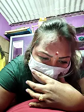 Snapshot of Tamil_Hot_Priya chatting on 02/20/26, 06:59 Tamil Hot Priya online show from 02/20/26, 06:59