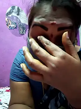 Snapshot of Tamil_Hot_Priya chatting on 03/10/26, 04:50 Tamil Hot Priya online show from 03/10/26, 04:50