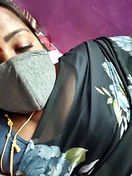 Snapshot of Tamil_Hot_Priya chatting on 03/15/26, 05:41 Tamil Hot Priya online show from 03/15/26, 05:41