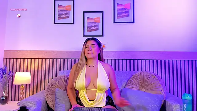 Snapshot of taylor_smiith1 chatting on 02/21/26, 12:17 taylor smiith1 online show from 02/21/26, 12:17