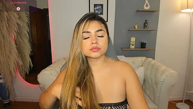 Snapshot of taylor_smiith1 chatting on 03/09/26, 11:47 taylor smiith1 online show from 03/09/26, 11:47