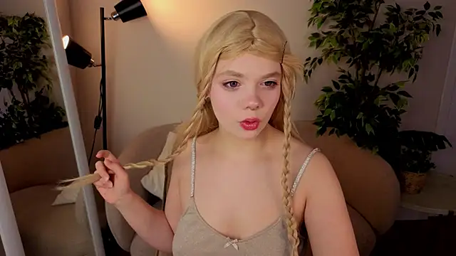 Waifu Ketrin online show from 02/04/26, 06:41