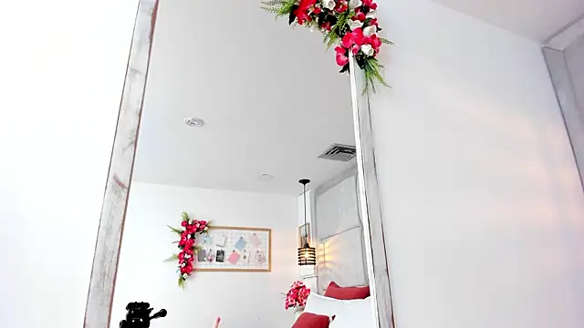 IvonneOwen online show from 05/01/26, 03:22